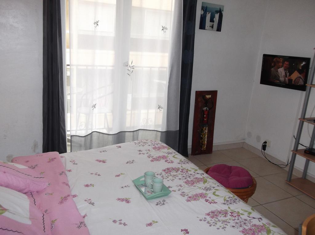 Canet Plage Appartement Vue Laterale Mer, 1 Chambre , Wifi, Climatisation, Parking Securise Couvert Canet-en-Roussillon Exterior foto